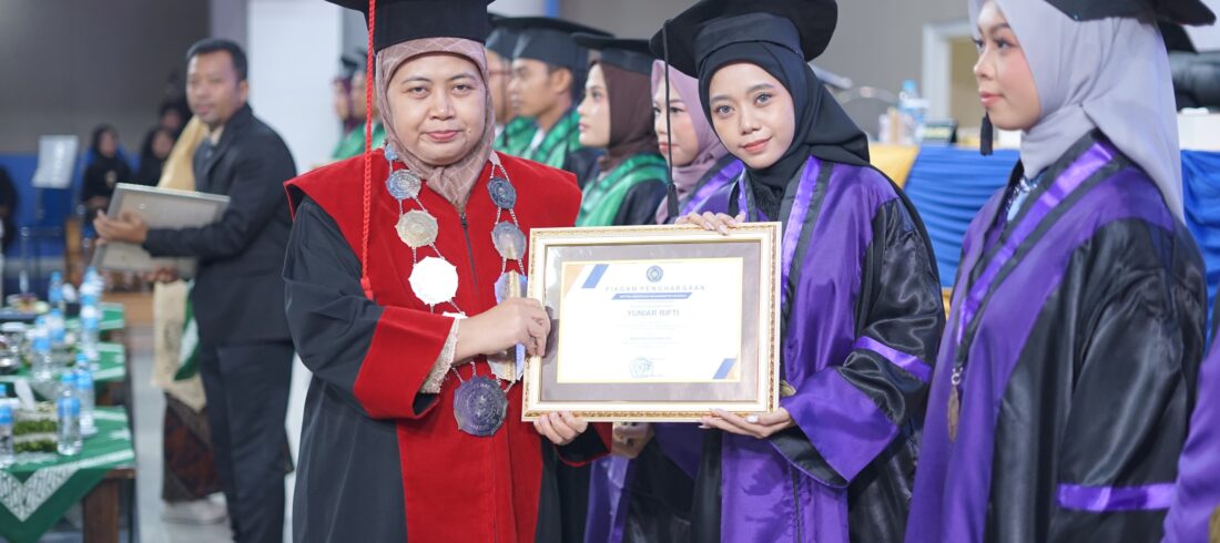 Wisudawan Berprestasi
