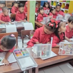 (PLP) 2 di KB/TK Harapan Permata Bunda pengalaman berharga dalam mengamati berbagai program pembelajaran keterampilan anak usia dini.